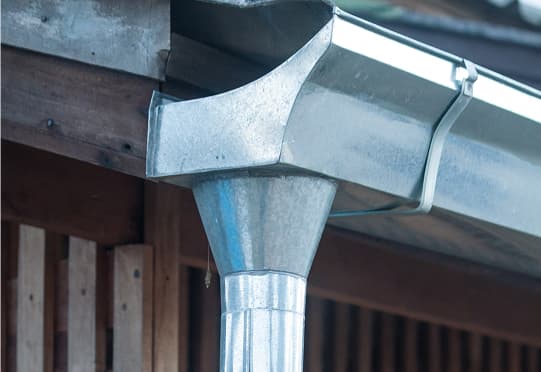 Zinc sectional gutters